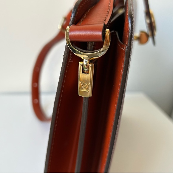 Louis Vuitton Vintage Capucines - Picture 11 of 17